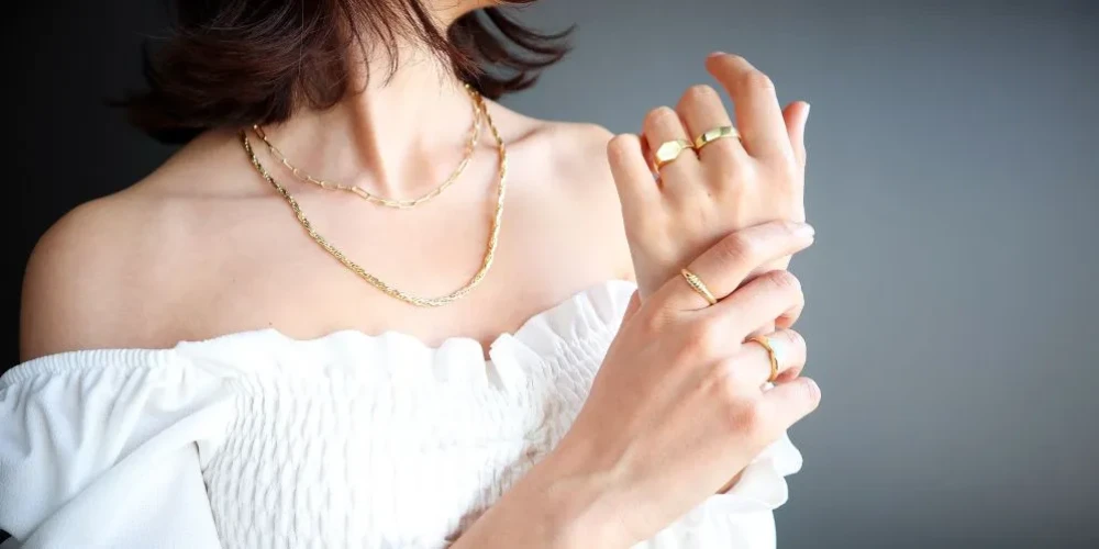 Zo houd je gold plated sieraden mooi